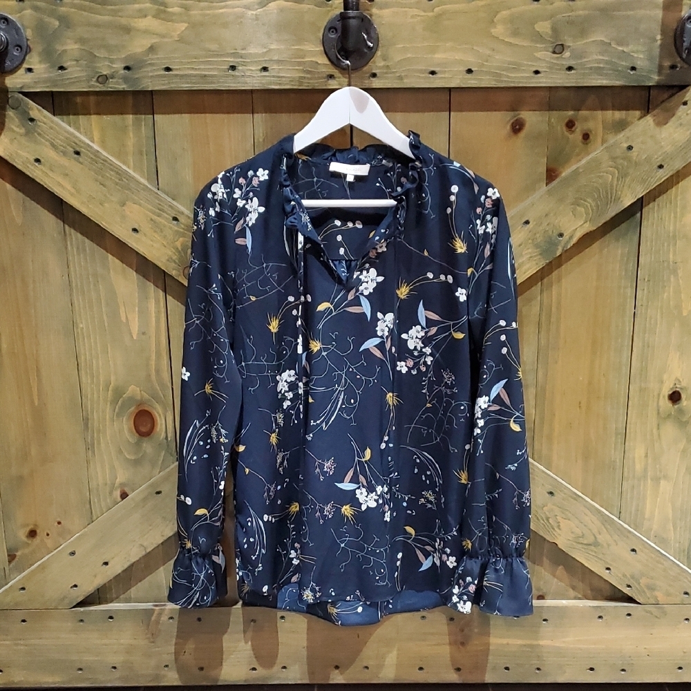 Mika Mindel Blue and White Floral Graphic Relaxed Blouse Long Sleeve